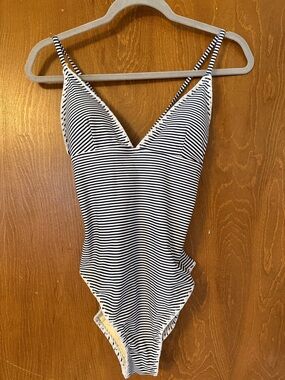 Cupshe Navy & White Striped V-Neck One-Piece Swimsuit
